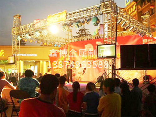 促銷現(xiàn)場(chǎng) 促銷現(xiàn)場(chǎng)